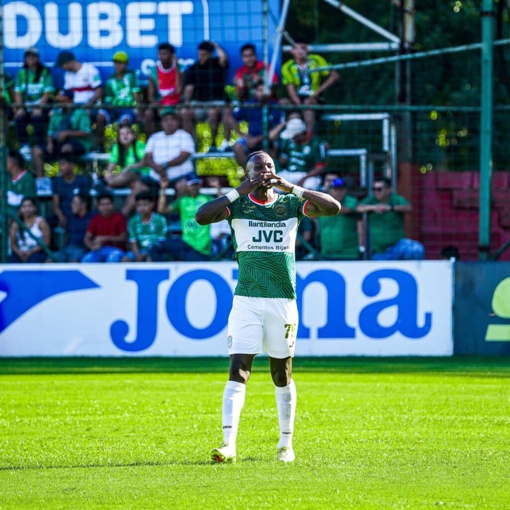 Rubilio Castillo se encamina a una nueva final del fútbol hondureño