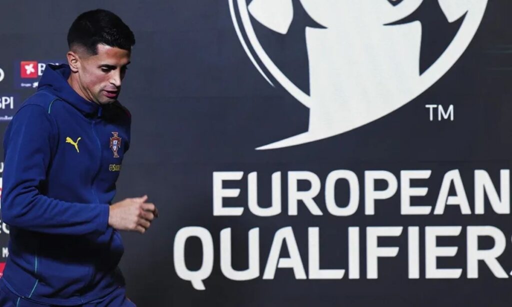 Joao Cancelo regresa al Barcelona y portará el dorsal 2