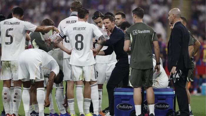 ¿Mala relación Al menos siete jugadores no se habrían despedido de Xabi Alonso tras su salida