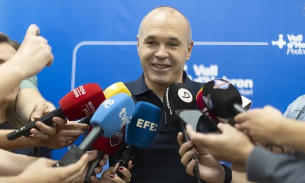 Andrés Iniesta confirma que no tiene acuerdo con Marruecos