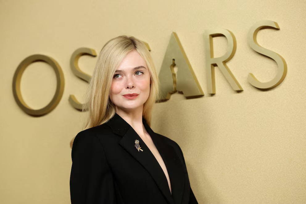 La actriz Elle Fanning, presente en la conversación de la temporada de premios rumbo a los Premios Oscar 2026, lidera el reparto de la serie Margo's Got Money Troubles (REUTERS/Mario Anzuoni)