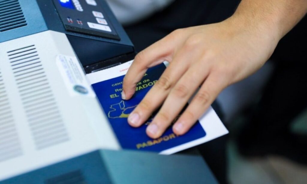 Reforma migratoria en El Salvador