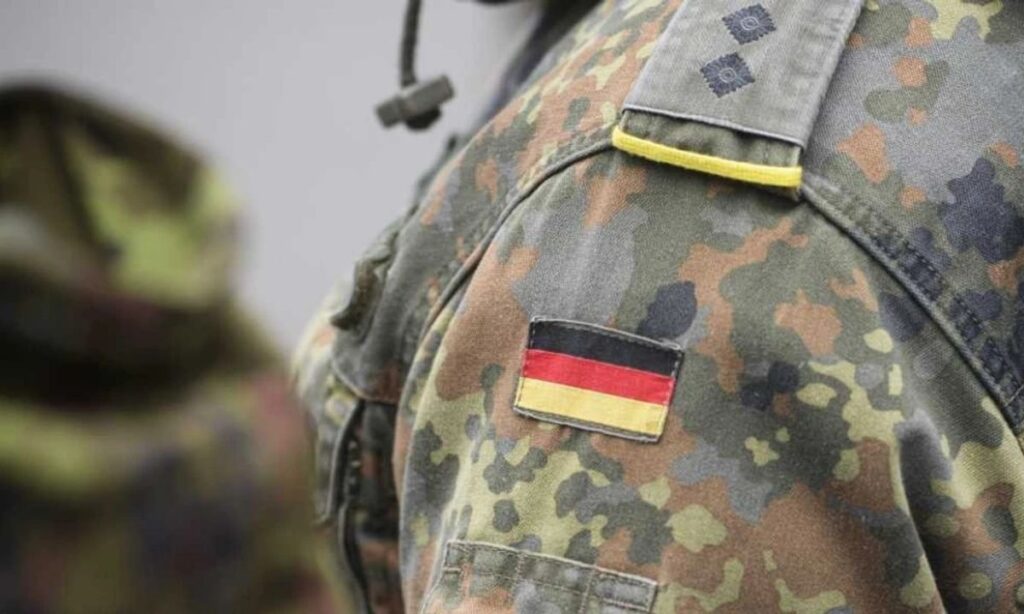 Alemania prohíbe viajar al extranjero sin servicio militar