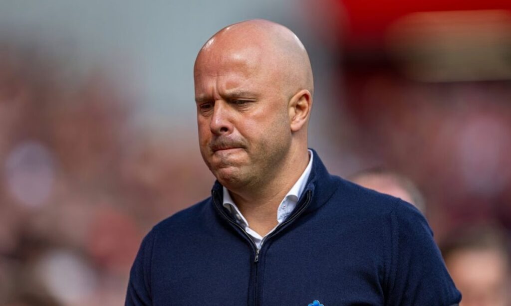 Liverpool despide a Arne Slot