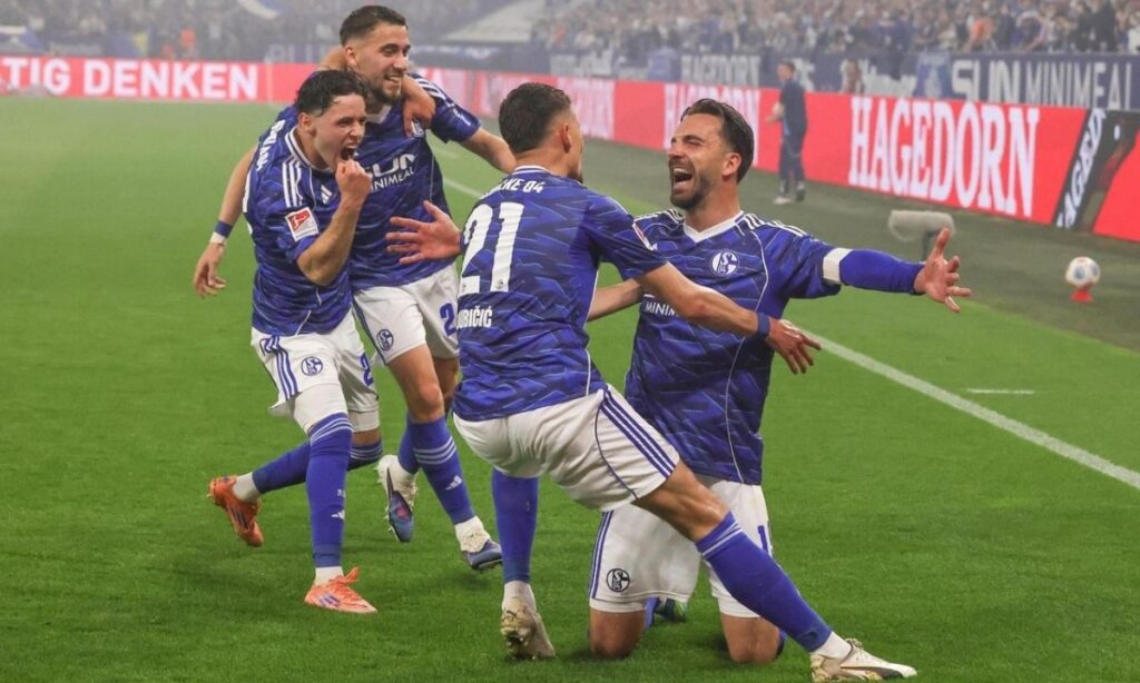 Schalke 04 regresa a la Bundesliga
