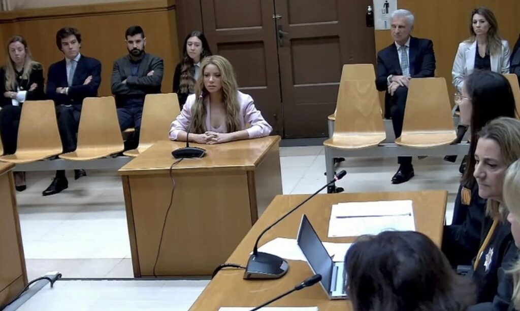 Shakira le gana a la Hacienda