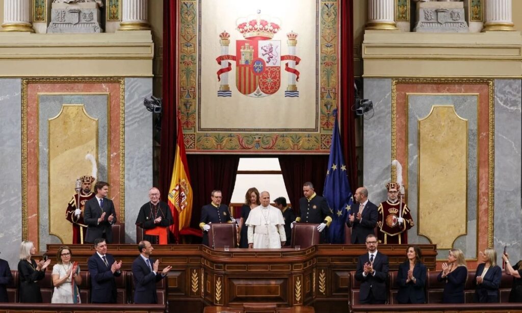 León XIV pide justicia por abusos en la iglesia católica