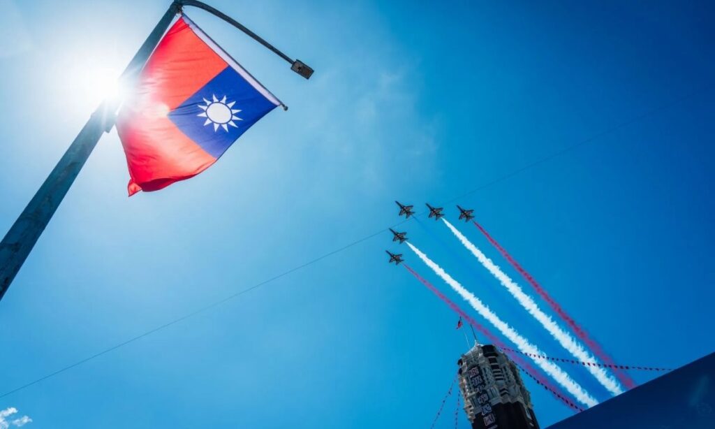 Taiwán reporta despliegue militar de aeronaves chinas