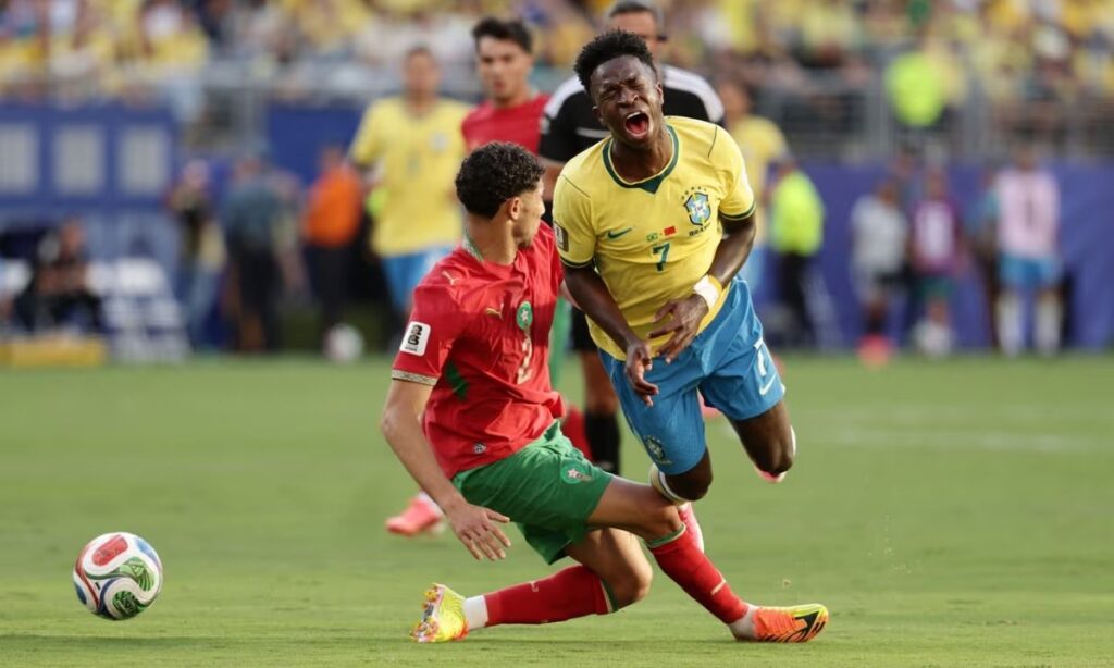 Vinícius se convierte en el salvador de Brasil