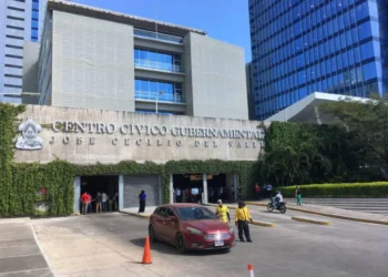¡Se van de vacaciones! Empleados públicos no trabajarán 24, 25, 26 y 31 de diciembre; 1 y 2 de enero también gozarán feriado