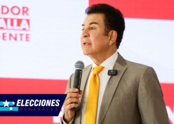 Nasralla se proclama nuevo líder del Partido Liberal y pide apoyo para “limpiarlo”