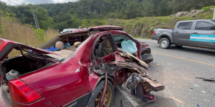 Pastor evangélico fallece tras aparatosa colisión en carretera a Olancho | Móvil Emergencia TGU