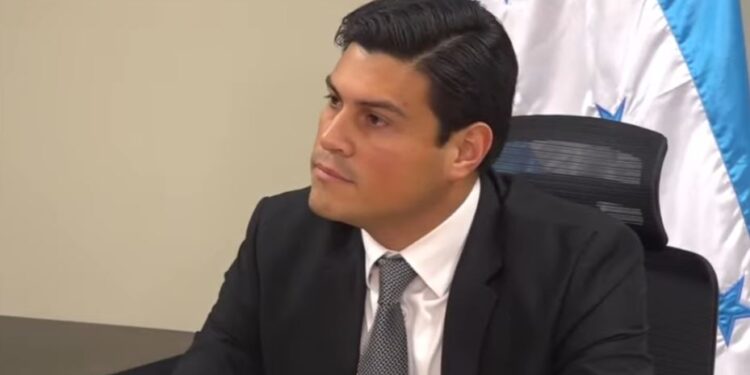 Marlon Ochoa confirma invitación a Sesión de Pleno Virtual para discutir propuesta de declaratoria de elecciones esta noche