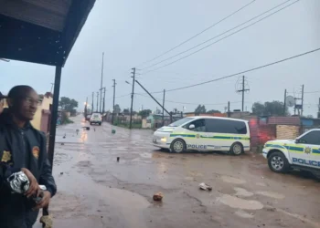 Al menos nueve muertos y diez heridos en un tiroteo a un bar de Sudáfrica