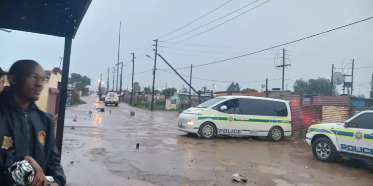 Al menos nueve muertos y diez heridos en un tiroteo a un bar de Sudáfrica