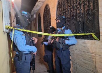 ¡Entre ellos un niño! Cuatro personas son vilmente asesinadas en nueva masacre en la capital Móvil de Emergencia TGU