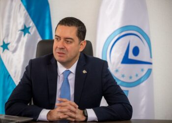 Renuncia de Emilio Hércules es aceptada por el Congreso Nacional