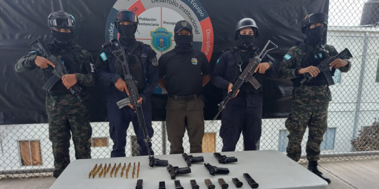 Encuentran cinco pistolas, 83 proyectiles y ocho cargadores ocultos en un módulo de la cárcel de "máxima" seguridad “La Tolva”