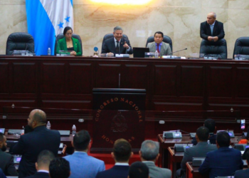 “Me pidieron 20 minutos más, estamos cumpliendo y acuerpando este evento”, ministro Tomás Vaquero
