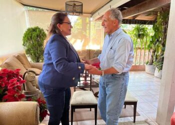 Presidenta Xiomara Castro le desea “suerte” al mandatario entrante Nasry Asfura y le dice a los hondureños: “Misión Cumplida”