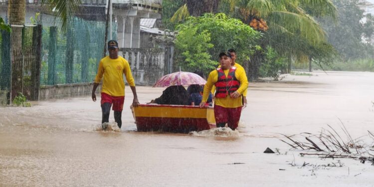 Afectados por lluvias en La Ceiba