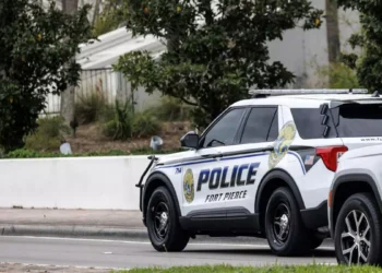 Un tiroteo deja a tres turistas muertos en el centro de Florida, Estados Unidos