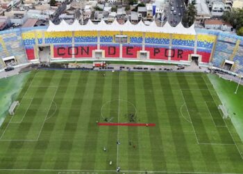 El estadio Nacional estrena nuevos colores