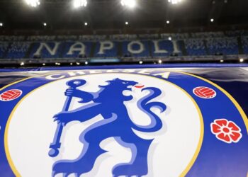 Atacan a fans del Chelsea antes de su duelo ante el Napoli