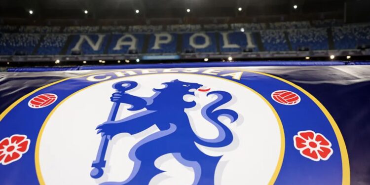 Atacan a fans del Chelsea antes de su duelo ante el Napoli