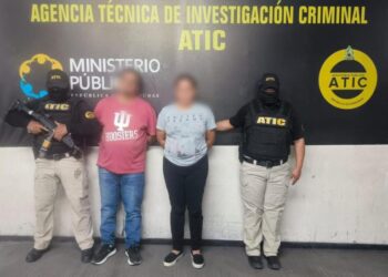 Cae pareja que labora en el IHSS acusada de falsificar constancias médicas