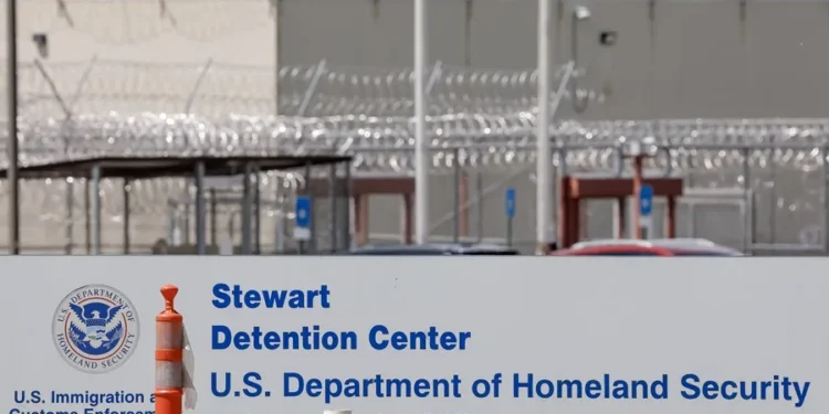 Varios congresistas de EEUU denuncian que Trump vuelve a prohibir supervisar los centros de inmigrantes