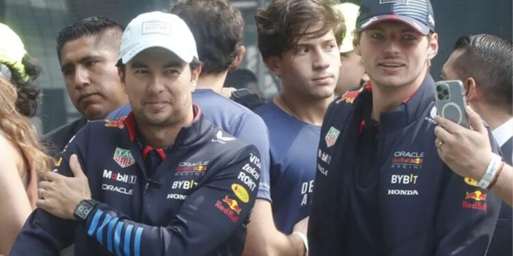 Checo Pérez afirma que ser compañero de Max Verstappen es el peor trabajo de la Fórmula Uno