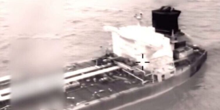 EE. UU. confisca otro buque petrolero venezolano en el Caribe en el marco de la Operación Southern Spear