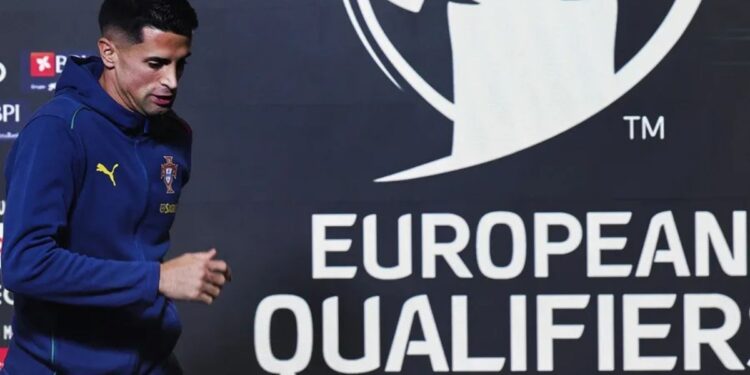 Joao Cancelo regresa al Barcelona y portará el dorsal 2