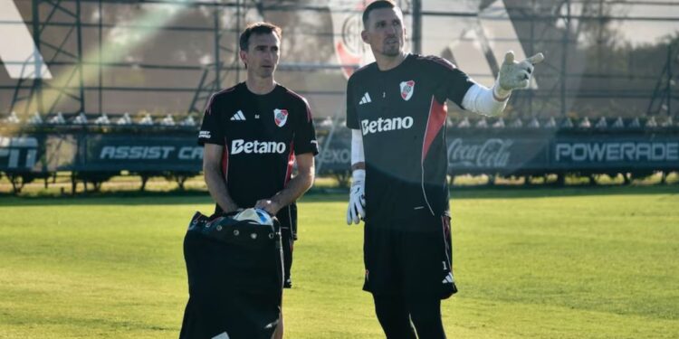 El dilema de Marcelo Gallardo con el arco de River Plate este 2026, tras la lesión de Franco Armani y la salida de su suplente
