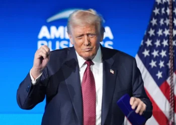 Trump arremete contra Maduro y lo califica de “violento” en duras declaraciones