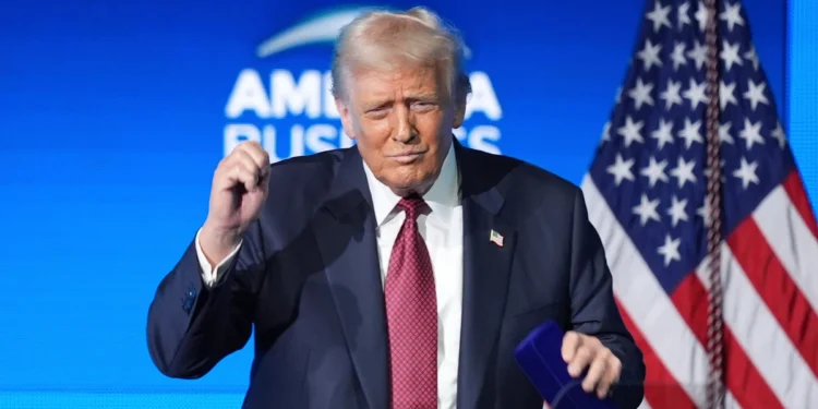 Trump arremete contra Maduro y lo califica de “violento” en duras declaraciones