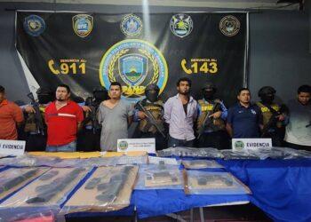 En posesión de fusiles AR-15 y explosivo C4, caen miembros del “Cártel del Atlántico”