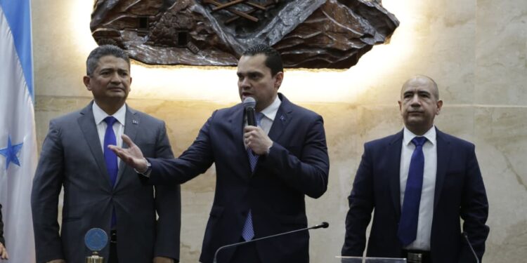 Instalada la Junta Directiva Provisional del CN con Tomás Zambrano como presidente