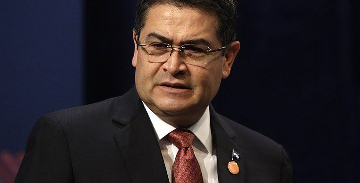 JOH revela a HCH el amargo reclamo que elevó a Dios, estando en prisión