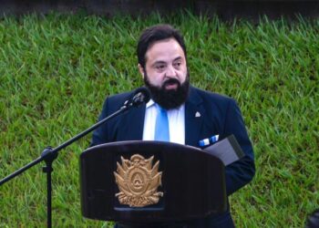 Presidente Redondo convoca a los 128 diputados para votar a favor o en contra del recuento de las más de 19 mil actas electorales