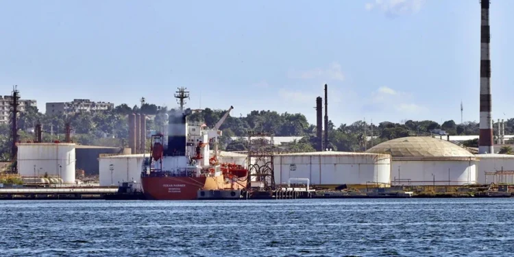 México pasa a ser la principal fuente de petróleo de Cuba y eleva el costo geopolítico con EEUU