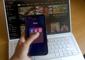 Los diputados franceses aprueban la prohibición de las redes sociales a menores de 15 años