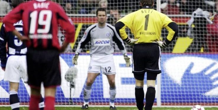 Los arqueros que marcarron goles en la Champions League