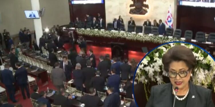 Presidenta de la CSJ presenta informe anual de labores ante la instalación de la Primera Legislatura