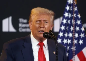 Trump dice que se avanza en desactivar la tensión en Mineápolis, tras una llamada con el alcalde Jacob Frey