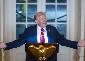 Trump dice que le gustaría saludar a María Corina Machado cuando visite EEUU la próxima semana