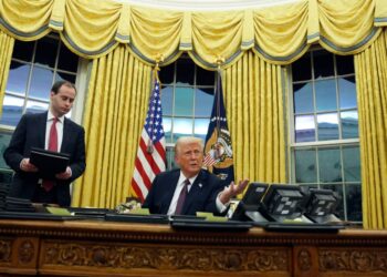 Trump convoca a las principales petroleras a la Casa Blanca para discutir petróleo venezolano y reducción de precios