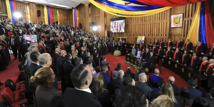 Delcy Rodríguez propone una ley de amnistía general para los presos políticos en Venezuela