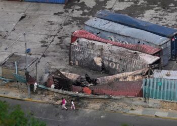 Al menos 40 muertos, incluidos militares y civiles, en ataque de EEUU sobre Venezuela: reporte de ‘The New York Times’
